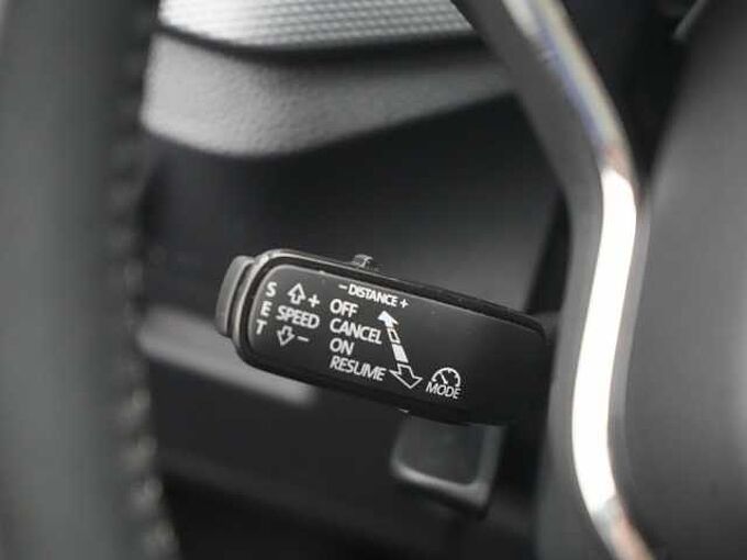 SKODA SCALA Tour DSG ACC CARPLAY VIRT LED SHZ PDC