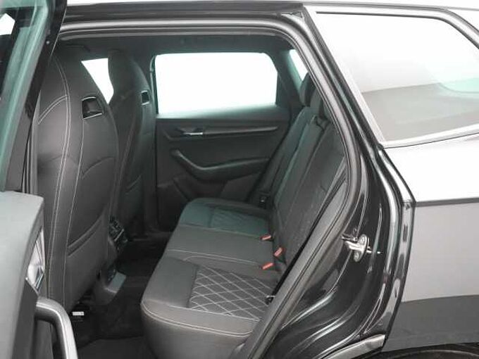 SKODA KAROQ Sportline DSG ACC NAVI VIRT APP KAM MATRIX