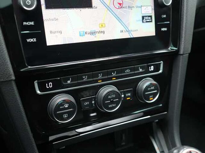 Volkswagen Golf VII PANO LEDER LED SHZ PDC