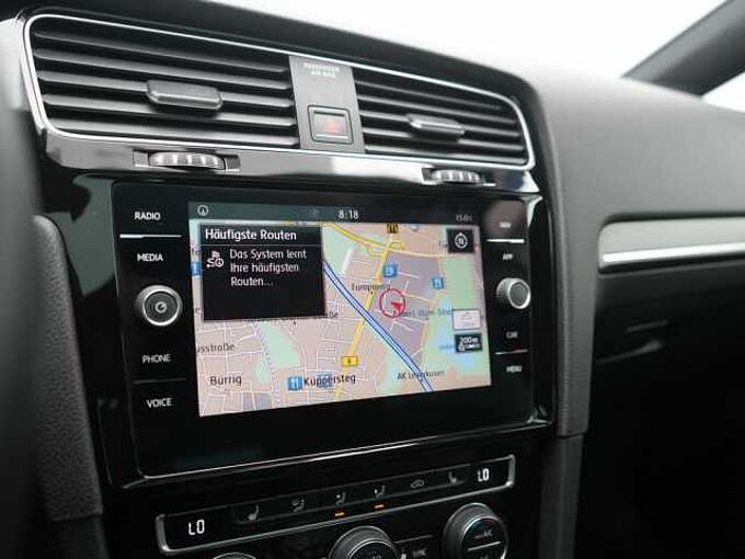 Volkswagen Golf VII PANO LEDER LED SHZ PDC