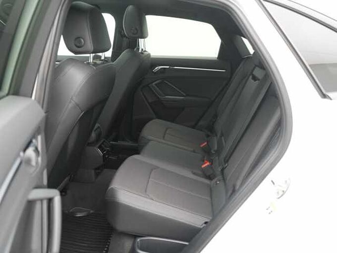 Audi Q3 LED KAM AHK ACC SHZ PDC