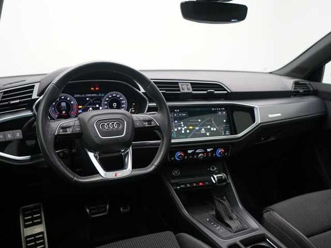 Audi Q3 LED KAM AHK ACC SHZ PDC
