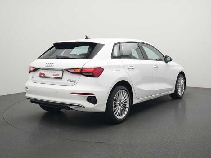 Audi A3 Sportback 40 quattro advanced LED AHK SHZ PDC