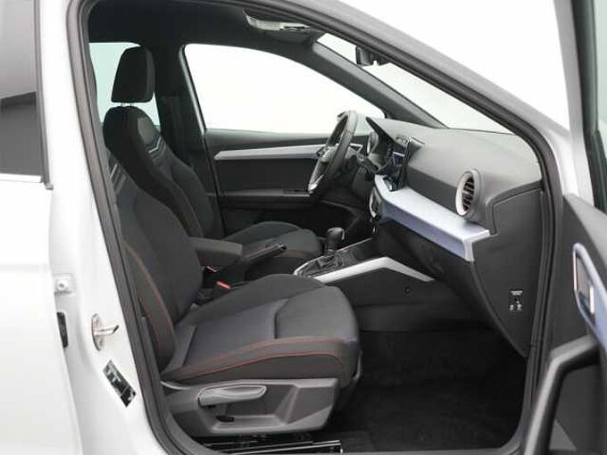 SEAT Arona FR DSG AHK ACC CARPLAY SHZ NAVI VIRT KAM