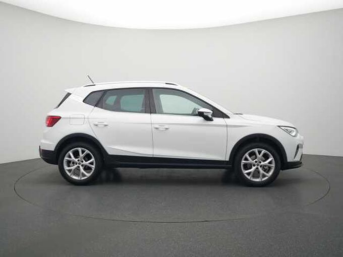 SEAT Arona FR DSG AHK ACC CARPLAY SHZ NAVI VIRT KAM