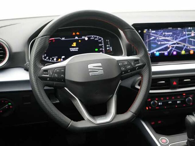 SEAT Arona FR DSG AHK ACC CARPLAY SHZ NAVI VIRT KAM