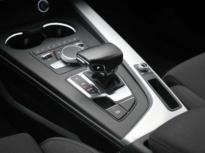 Audi A4 Avant Sport ultra STRON AHK MATRIX KAM NAVI