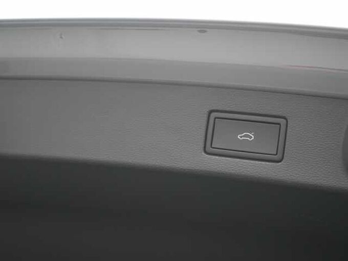Volkswagen Arteon SB R-Line KEYLESS CARPLAY PANO SHZ LED