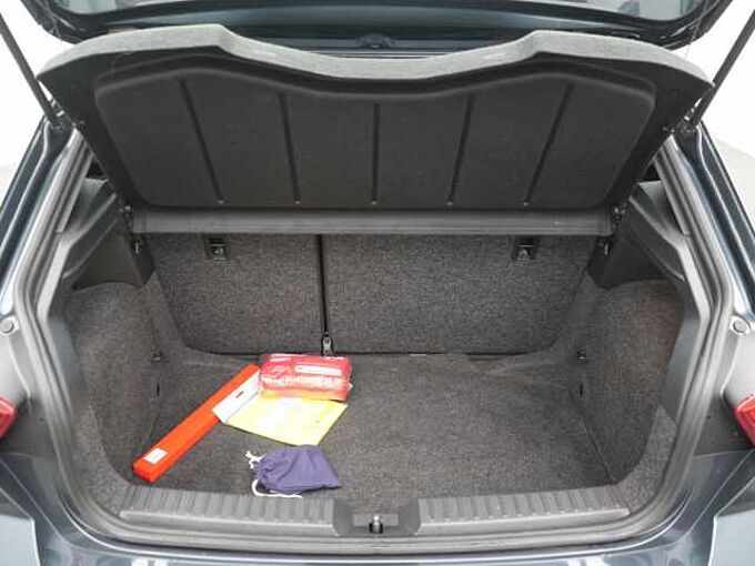 SEAT Ibiza FR BEATS APP CONNECT PDC SHZ KAM VIRT NAVI