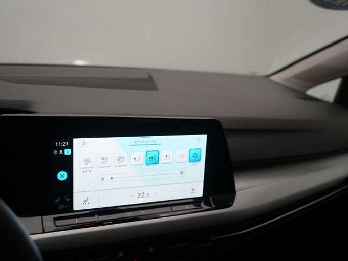 Volkswagen Golf VIII Variant Life DSG LED SHZ PDC NAVI VIRT