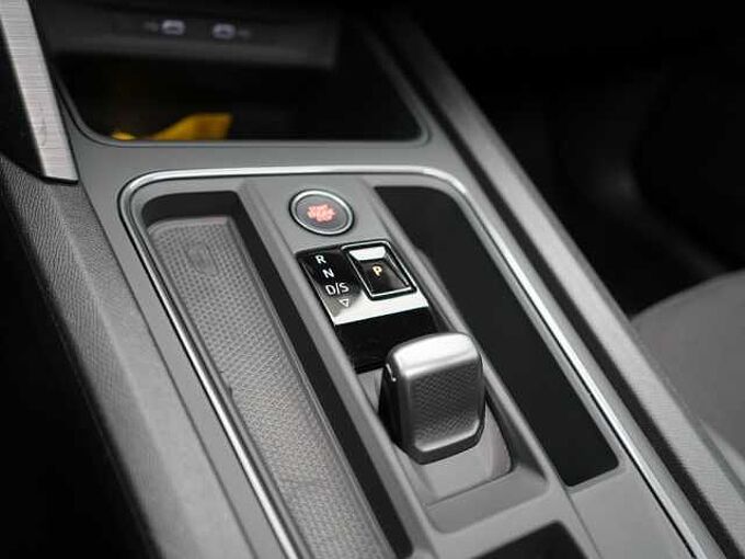 CUPRA Formentor VZ DSG LED SHZ PDC CARPLAY ACC NAVI