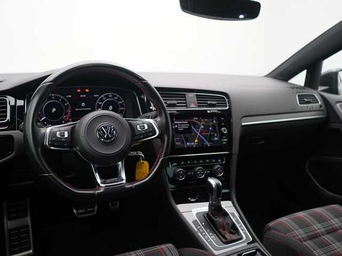 Volkswagen Golf VII LED SHZ KAM DSG ACC PDC