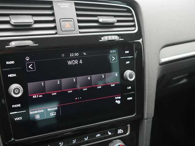 Volkswagen Golf VII LED SHZ KAM DSG ACC PDC