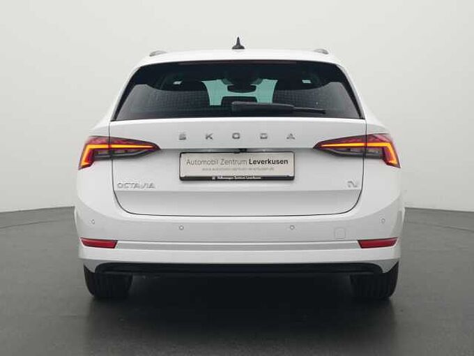 SKODA OCTAVIA Combi iV Ambition DSG NAVI VIRT KEYLESS