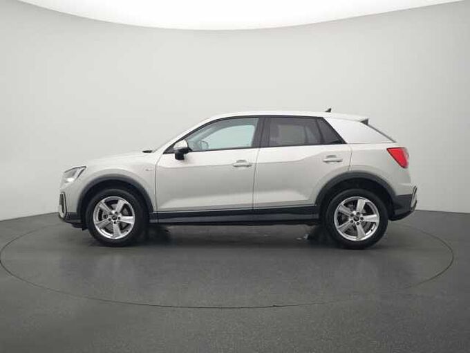 Audi Q2 S line AHK VIRT CARPLAY LED SHZ PDC