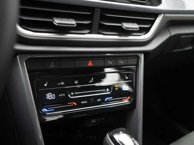 Volkswagen T-Roc Style DSG AHK LED KAM SHZ PDC VIRT APP