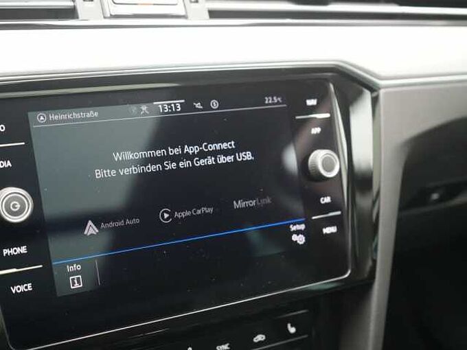 Volkswagen Passat Variant DSG ACC DCC VIRT LED SHZ CARPLAY