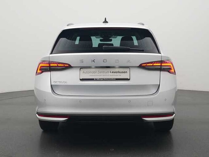 SKODA OCTAVIA Combi Selection DSG VIRT SHZ LED KAM