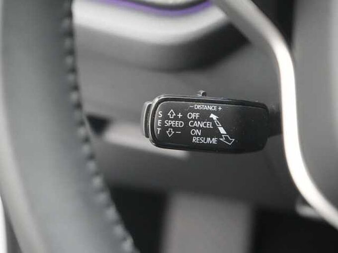 SKODA OCTAVIA Combi Selection DSG NAVI VIRT SHZ LED