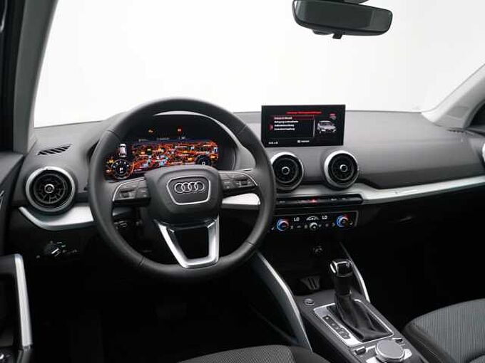 Audi Q2 S line S TRON PANO ACC AHK NAVI LEDER CARPLAY