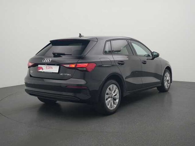 Audi A3 Sportback e STRON AHK CARPLAY VIRT LED SHZ