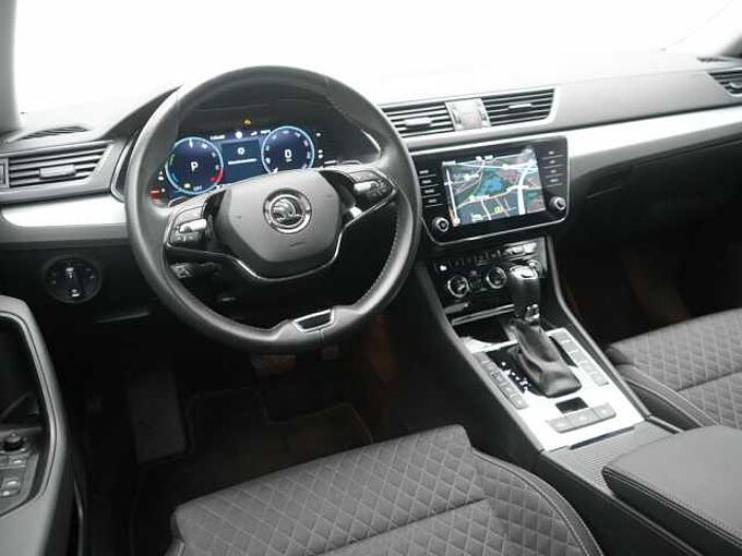 SKODA SUPERB Combi iV Ambition DSG STANDHZ AHK NAVI