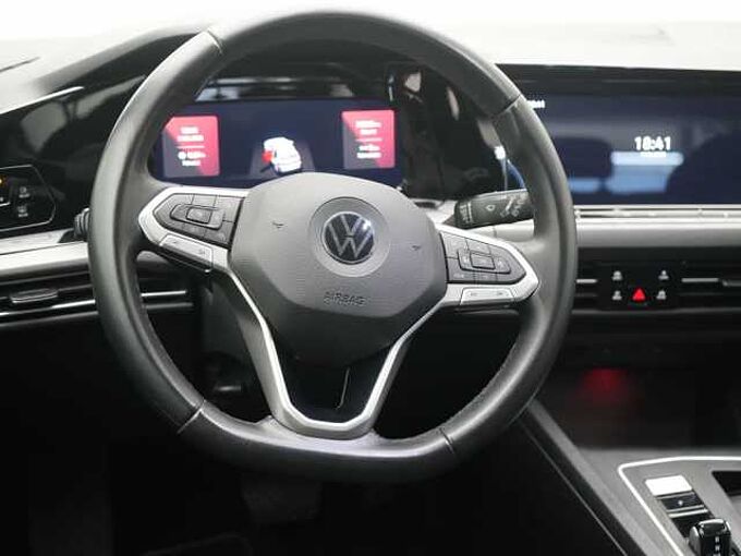 Volkswagen Golf VIII 1.4 eHybrid Style DSG MEMORY NAVI VIRT
