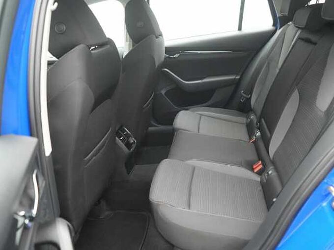 SKODA OCTAVIA Combi iV Ambition LED VIRT DSG PDC