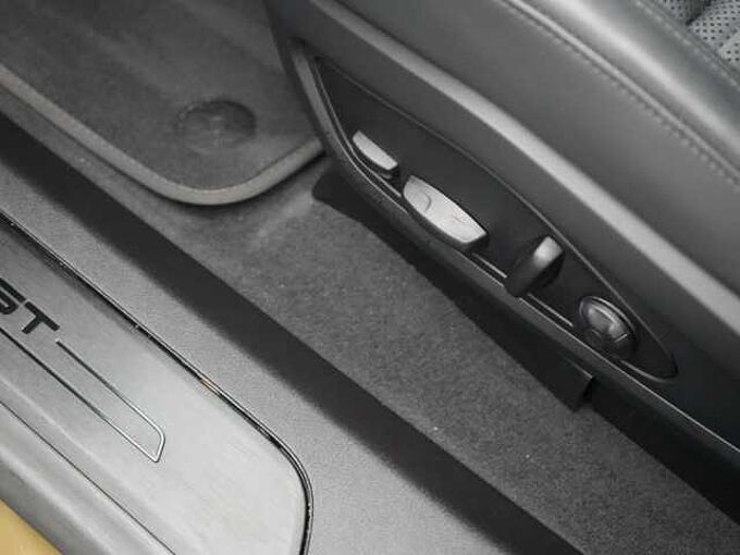 Audi e-tron GT quattro MATRIX 360° PANO HUD KAM LEDER