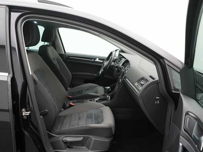 Volkswagen Golf VII Variant 1.4 Highline PANO DSG KAM SHZ