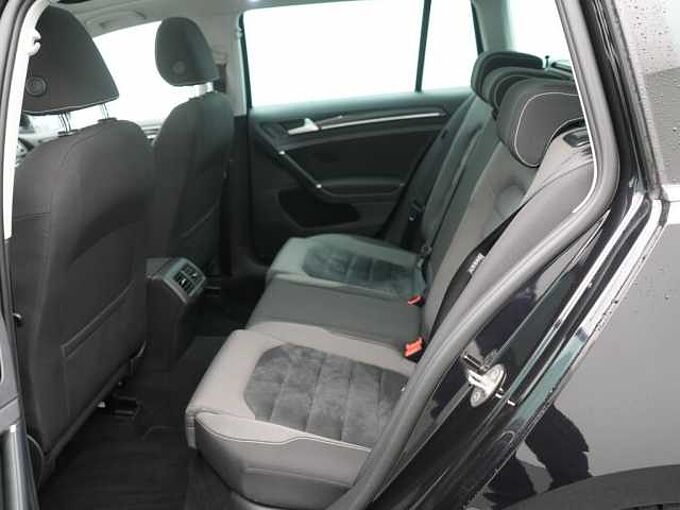 Volkswagen Golf VII Variant 1.4 Highline PANO DSG KAM SHZ