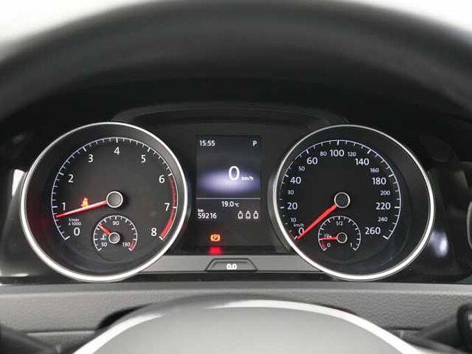 Volkswagen Golf VII Variant 1.4 Highline PANO DSG KAM SHZ