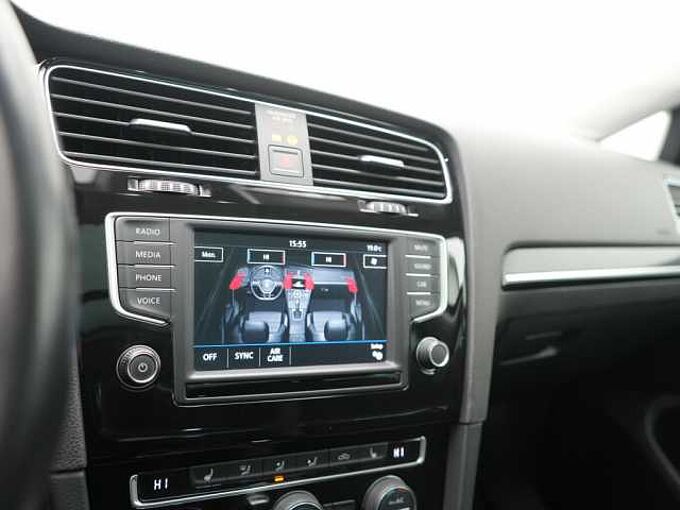 Volkswagen Golf VII Variant 1.4 Highline PANO DSG KAM SHZ