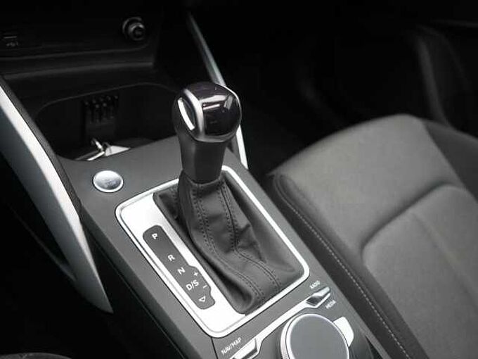 Audi Q2 35 S line PANO LED SHZ KAM PDC NAVI