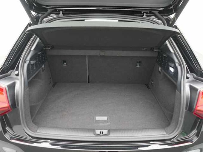 Audi Q2 35 S line PANO LED SHZ KAM PDC NAVI