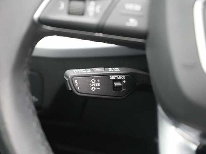 Audi Q2 35 S line PANO LED SHZ KAM PDC NAVI