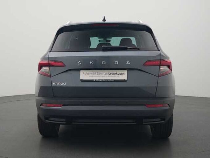 SKODA KAROQ Clever DSG AHK NAVI LEDER VIRT KAM CARPLAY