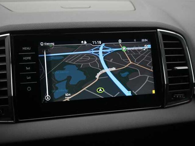 SKODA KAROQ Clever DSG AHK NAVI LEDER VIRT KAM CARPLAY