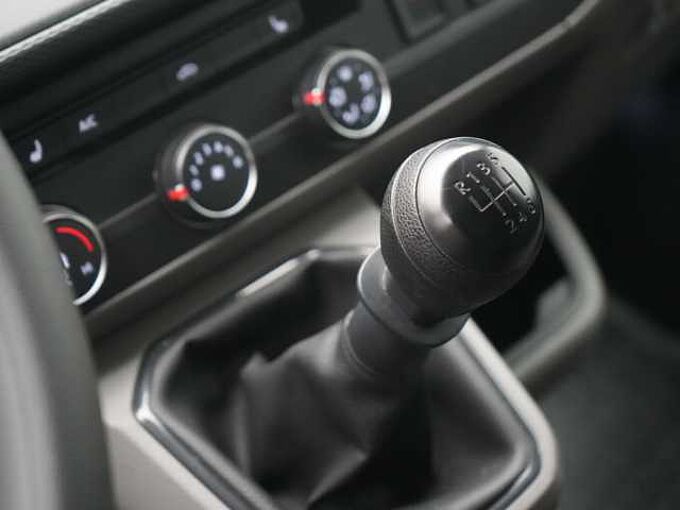 Volkswagen T6.1 Kasten lang SHZ FLÜGELTÜREN PORT NAVI KLIMA