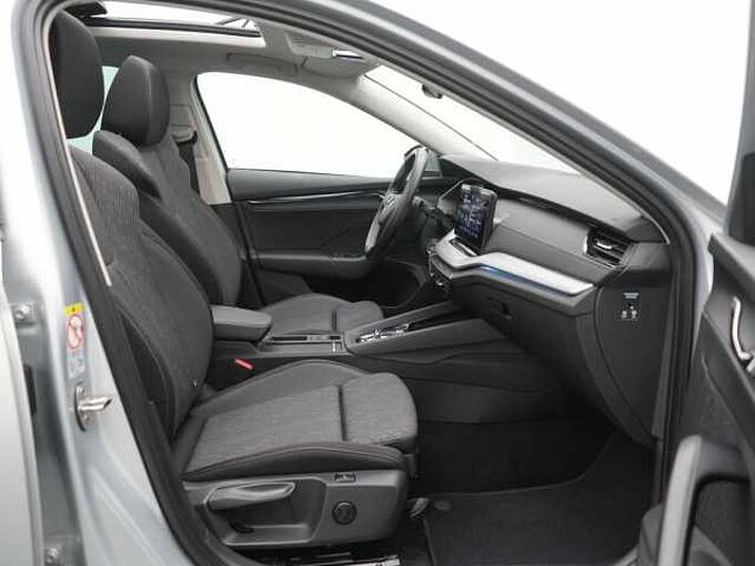 SKODA OCTAVIA Combi Clever DSG PANO AHK NAVI VIRT KAM