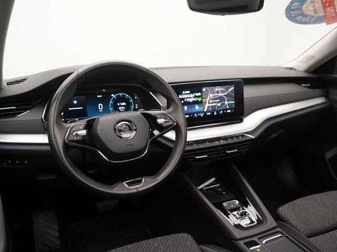 SKODA OCTAVIA Combi Clever DSG PANO AHK NAVI VIRT KAM