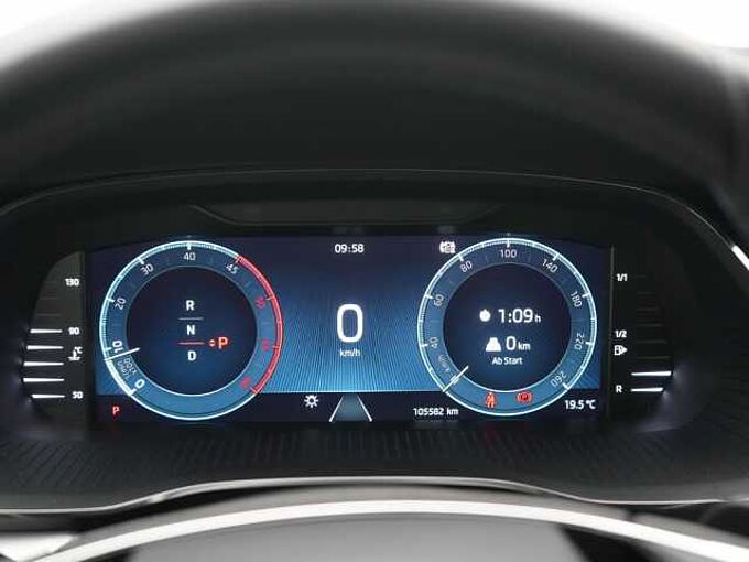 SKODA OCTAVIA Combi Clever DSG PANO AHK NAVI VIRT KAM