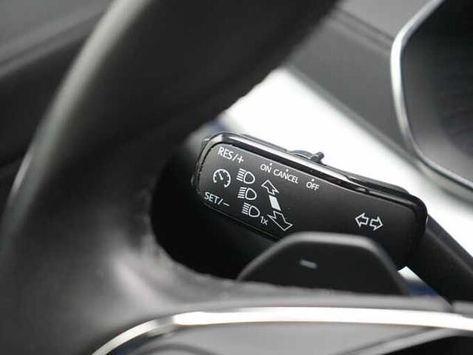 SKODA OCTAVIA Combi Clever DSG PANO AHK NAVI VIRT KAM