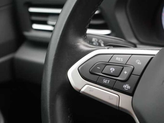 Volkswagen Caddy DSG ACC AHK NAVI LED PANO