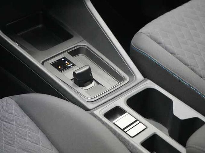 Volkswagen Caddy Move AHK ACC NAVI KAM PANO PDC