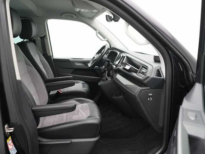 Volkswagen T6.1 Multivan Highline ACC AHK NAVI 7-SITZER SHZ