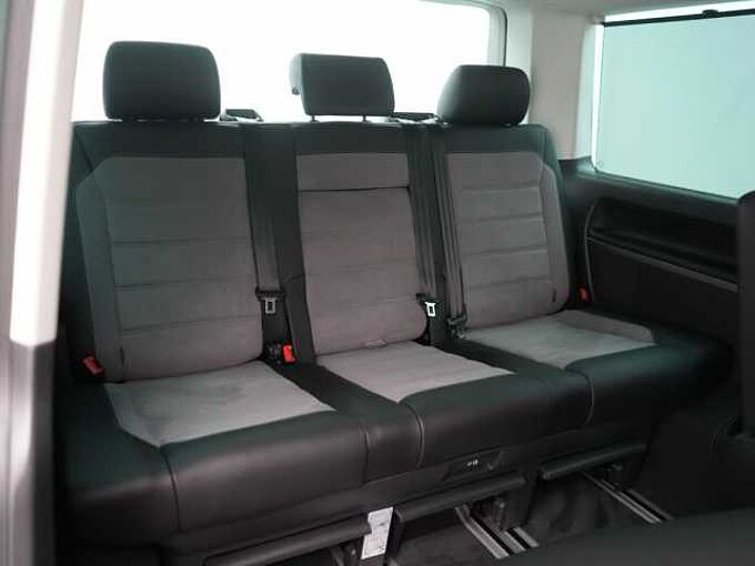 Volkswagen T6.1 Multivan Highline ACC AHK NAVI 7-SITZER SHZ