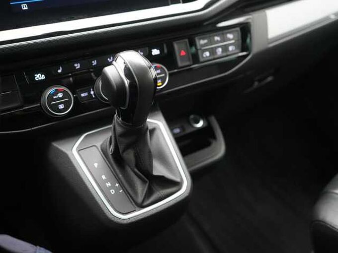 Volkswagen T6.1 Multivan Highline ACC AHK NAVI 7-SITZER SHZ