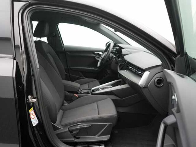 Audi A3 Sportback 40 e S TRON VIRT NAVI SHZ PDC