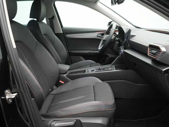 CUPRA Formentor DSG NAVI VIRT LEDER ACC KAM CARPLAY